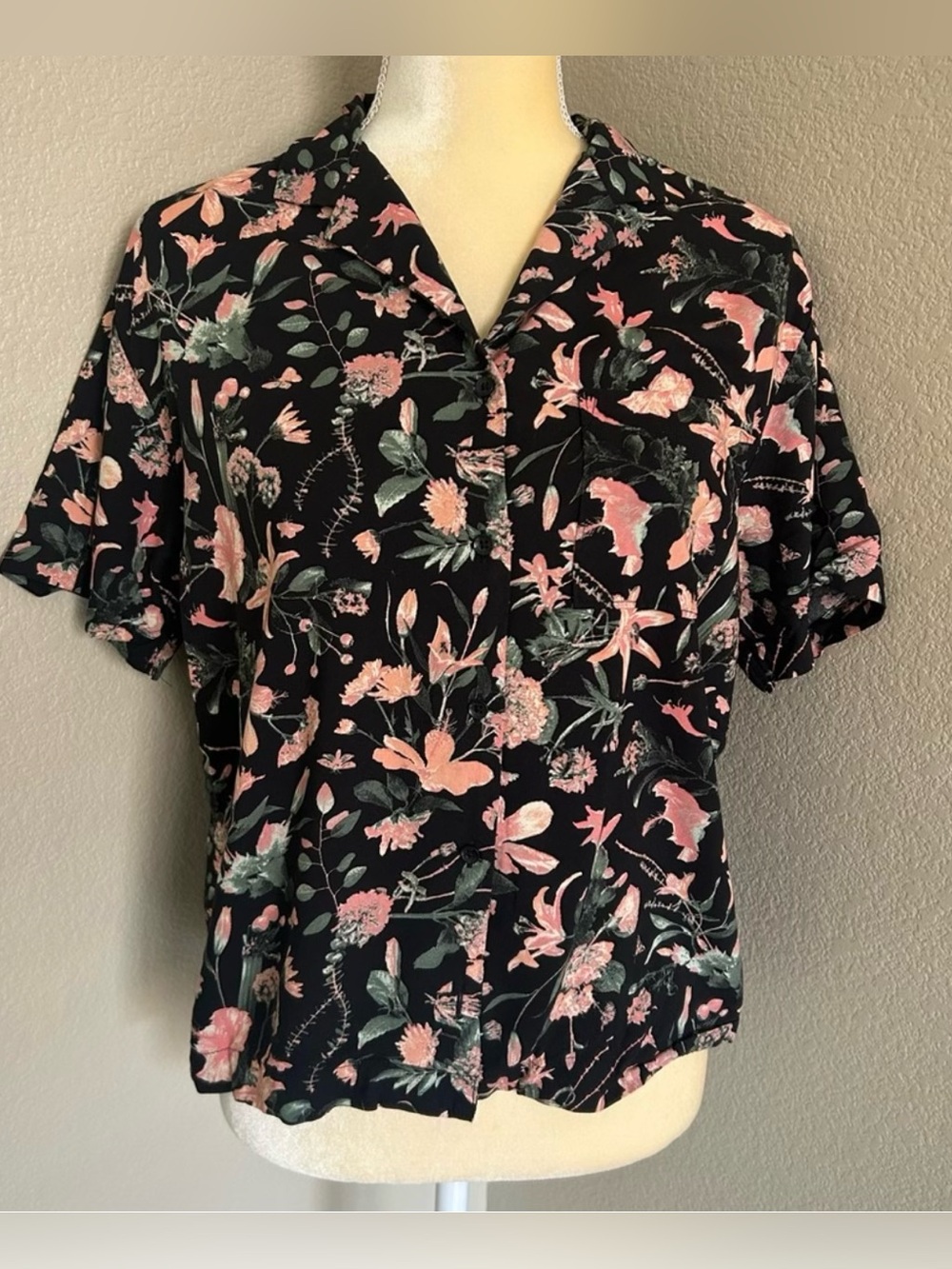 Vans Black Short-Sleeve Button-Down Shirt with Pink Floral Print